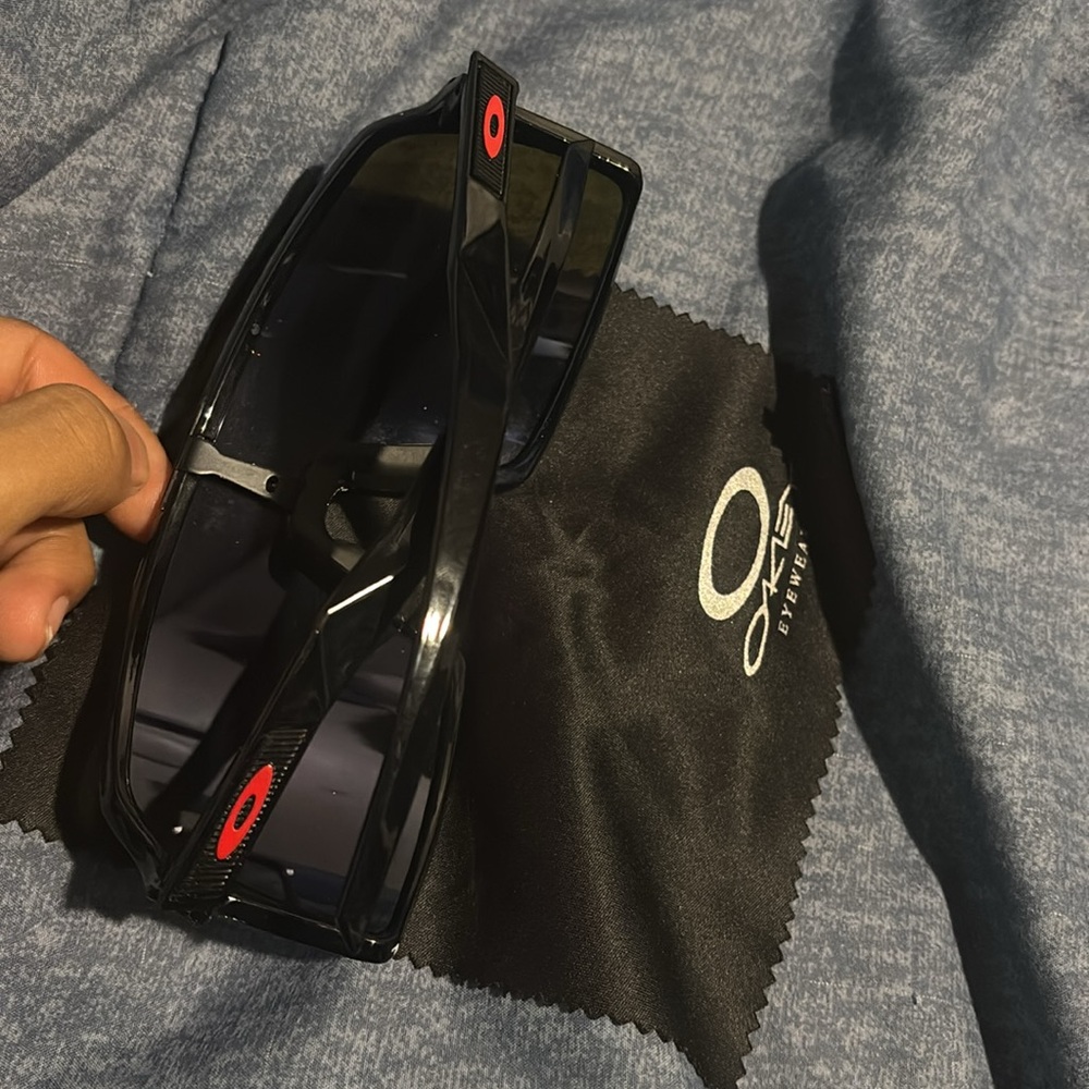 Oakley Sunglasses with Purple Lenses and Case - Picture 2 of 9